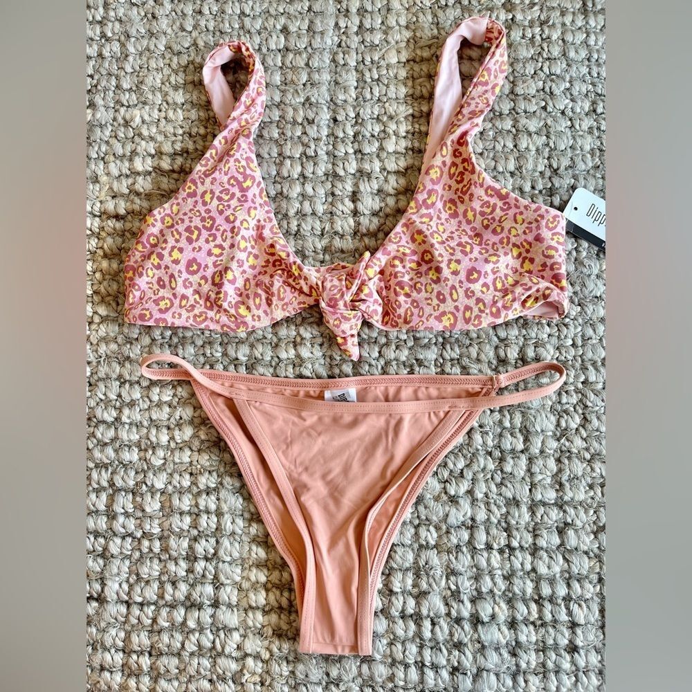 Buy 2 get 1 free Nwt Dippin’ Daisy’s cheetah animal print knot tie blush bikini